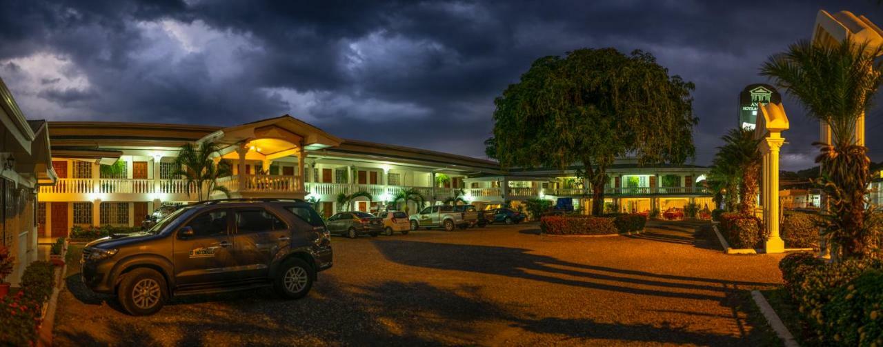 Hotel Andrea Neily Exteriér fotografie